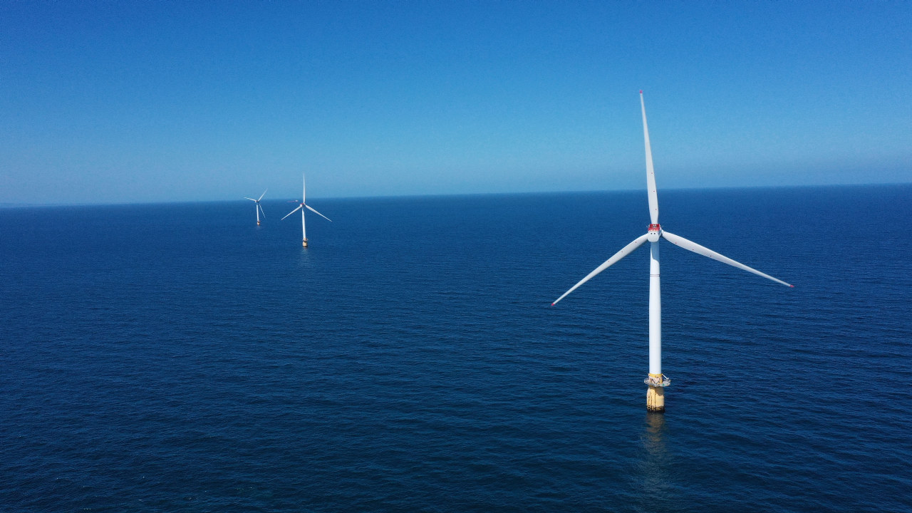 Hywind Scotland, the worlds first floating wind farm, operated by Equinor. Foto