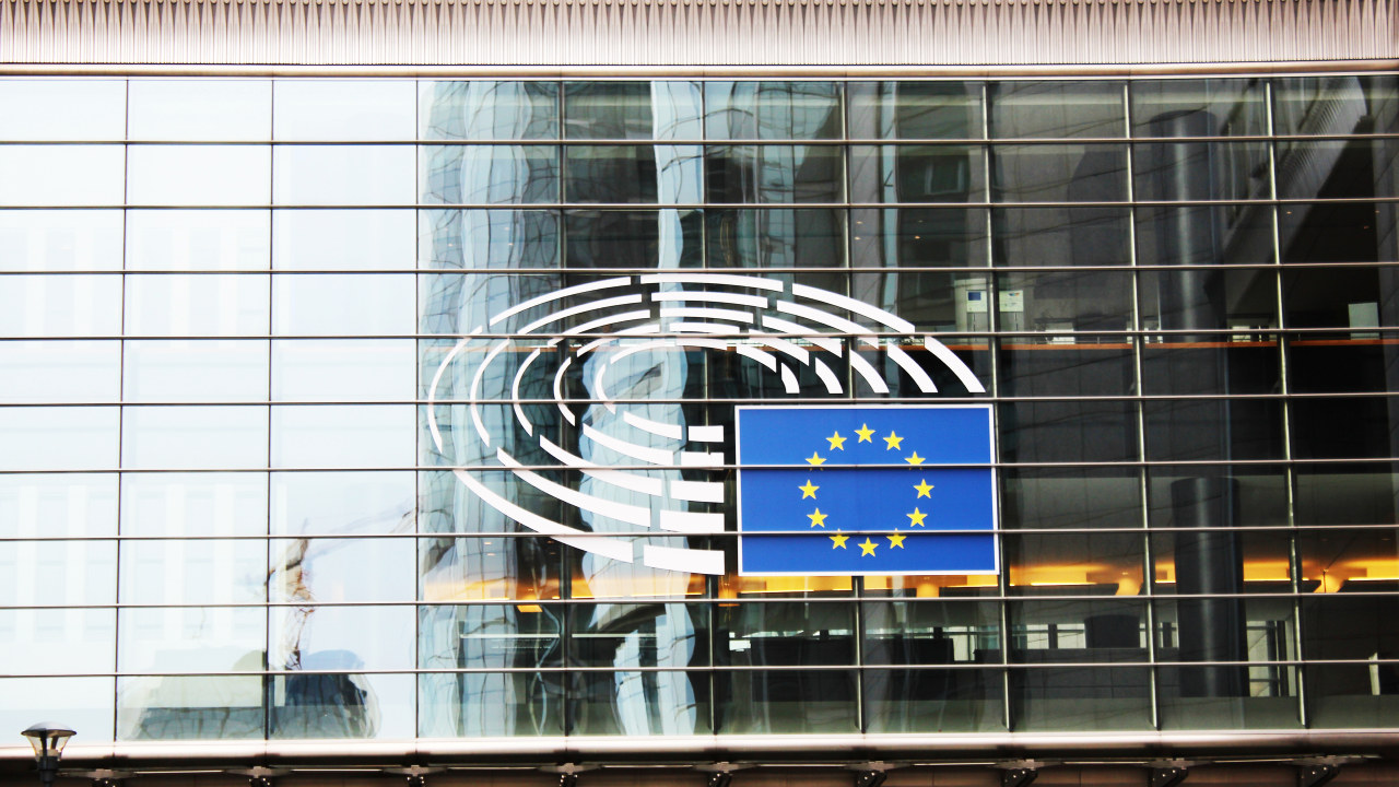 Foto: Europaparlamentet, en bygning i glass.