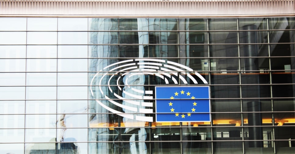 Foto: Europaparlamentet, en bygning i glass.