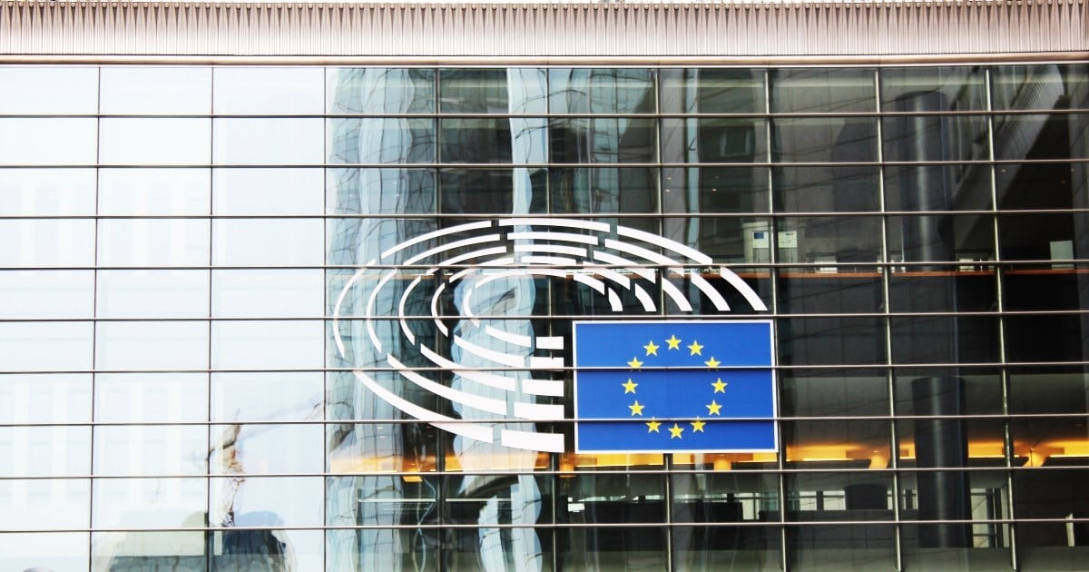 Foto: Europaparlamentet, en bygning i glass.