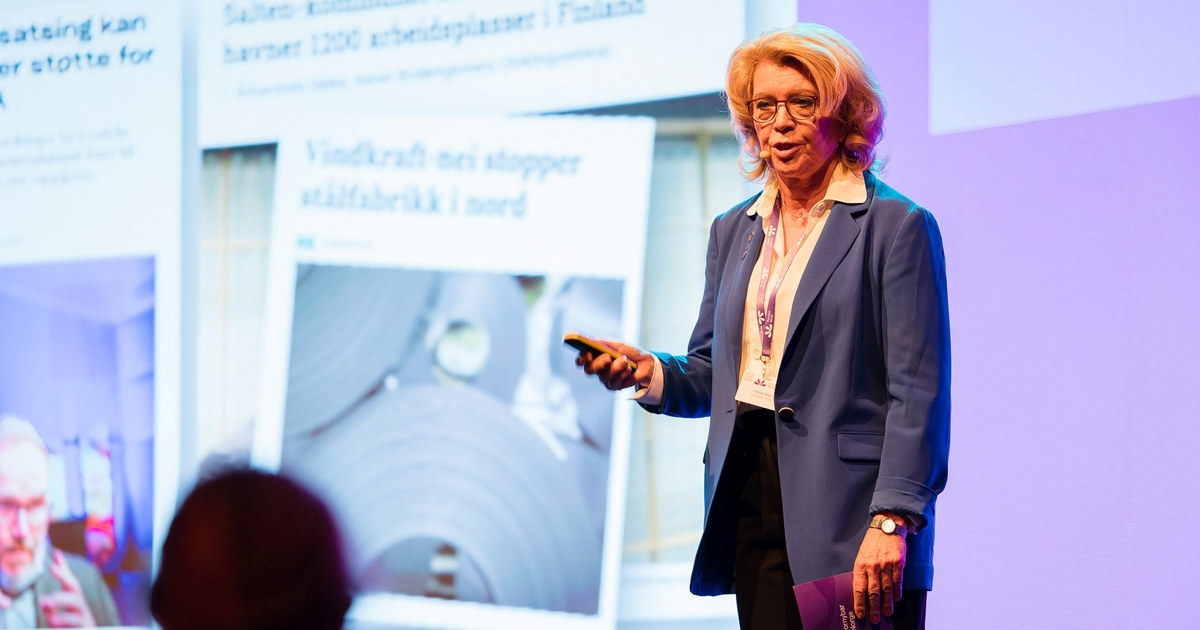 Administrerende direktør i Fornybar Norge, Åslaug Marie Haga på scenen  under Fornybar Norge sin Årskonferanse i 2023 i Bergen.